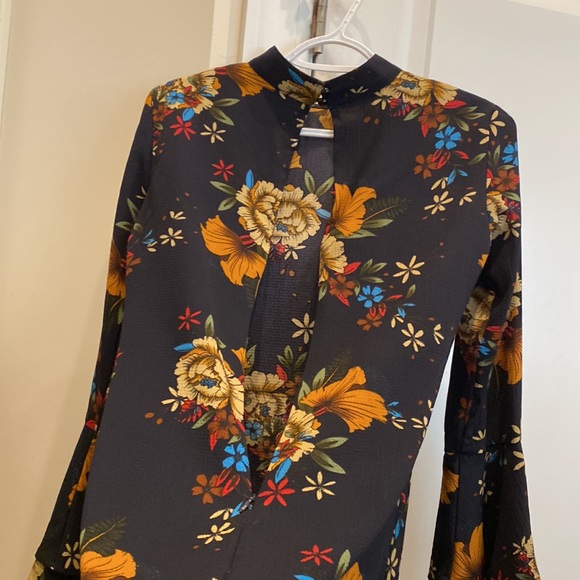 Adorable black foral dress by Voins. XS - Picture 8 of 8